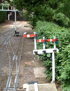 Dingly P1 Starter: Left to right section signal, headshunt, downsidings